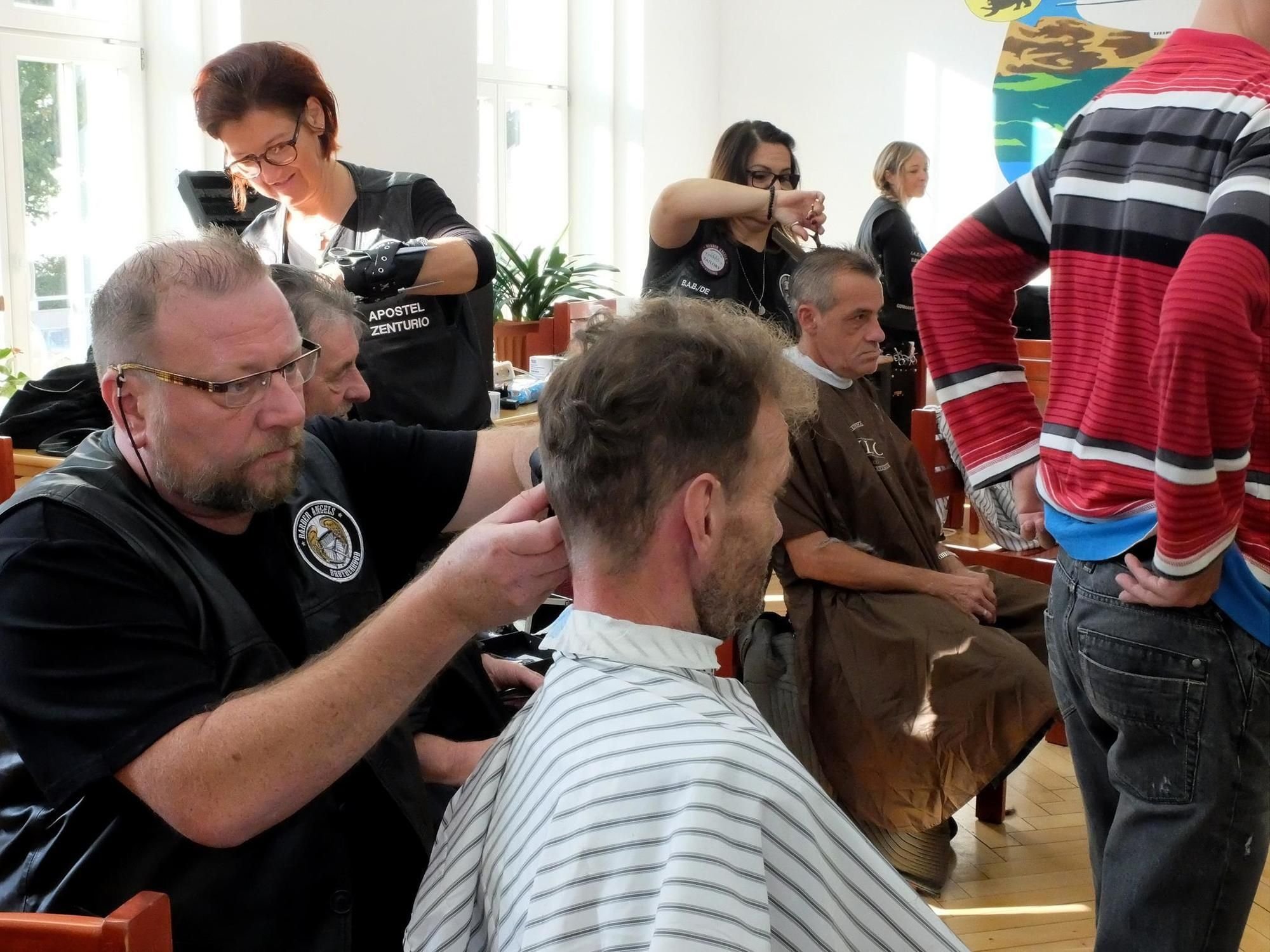 Barber Angels Schneiden Haare In Friedrichshafen