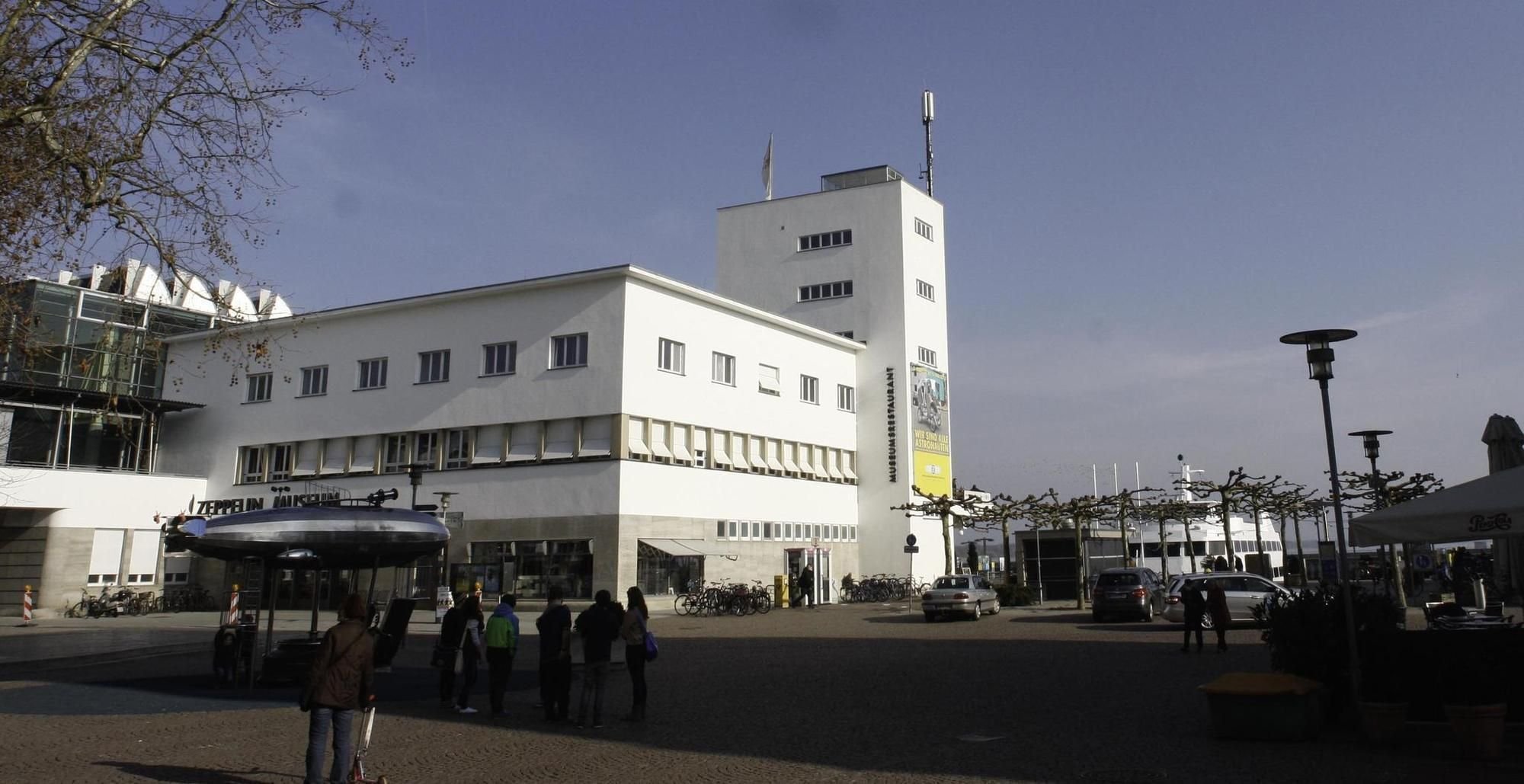 Sat Zeigt Ausstellung Aus Zeppelin Museum