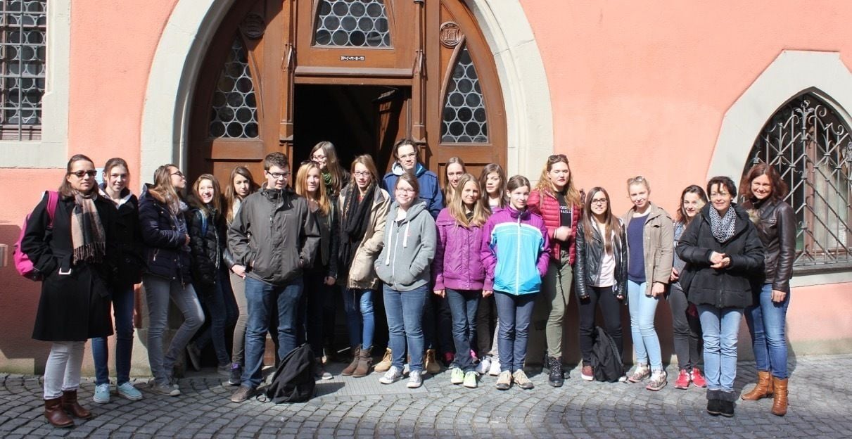 Lebhafte deutsch französische Freundschaft am Spohn Gymnasium