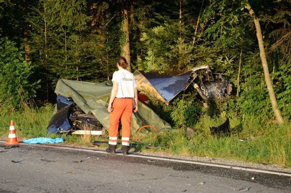 Frontalzusammenstoß bei Hergatz 71 Jähriger stirbt