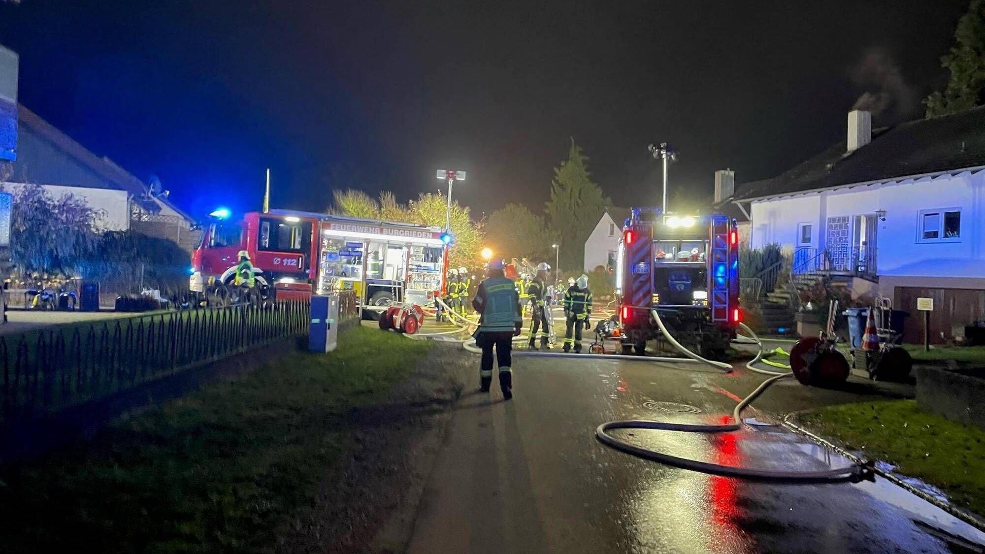 Schwelbrand In Decke Verursacht Hohen Schaden An Wohnhaus