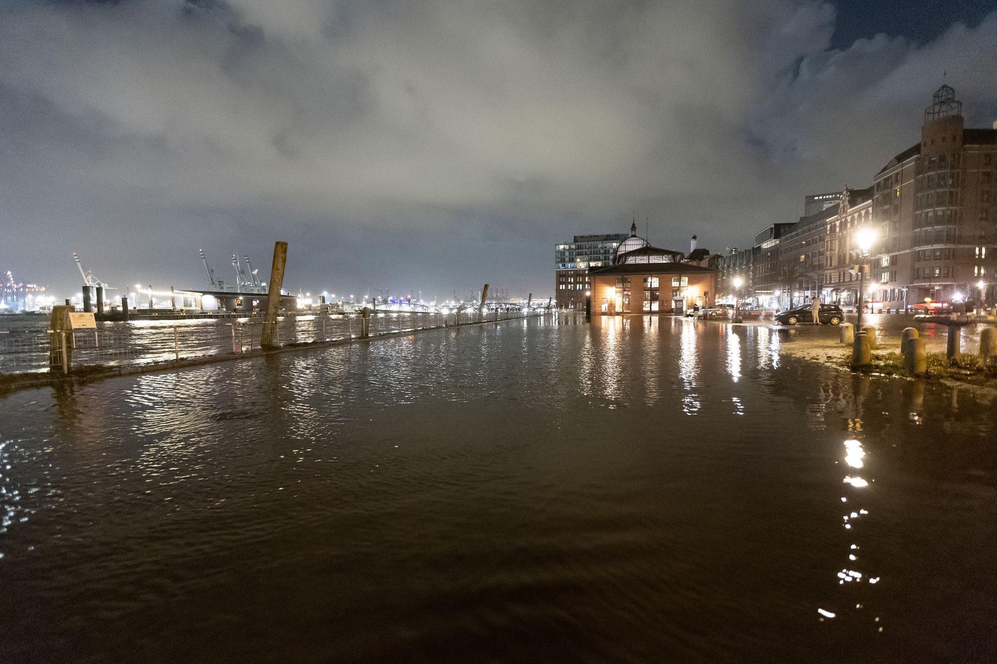 Sturmflut An Nordsee Und Elbe Erwartet