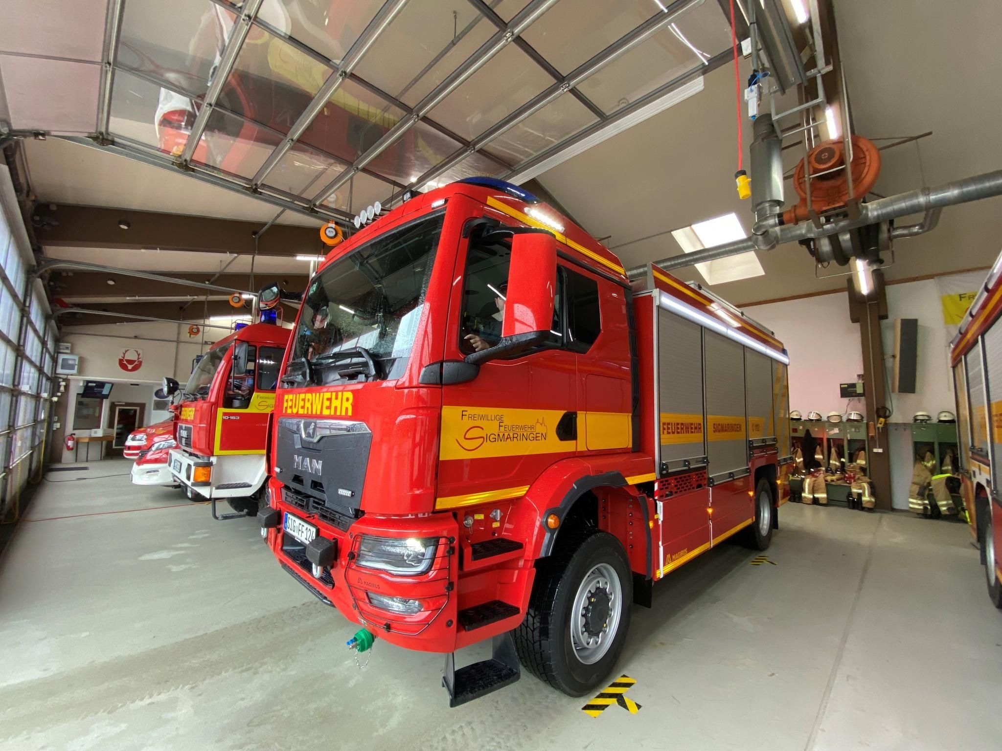 Im Video Feuerwehr Stellt Ihr Neues Tankl Schfahrzeug Vor