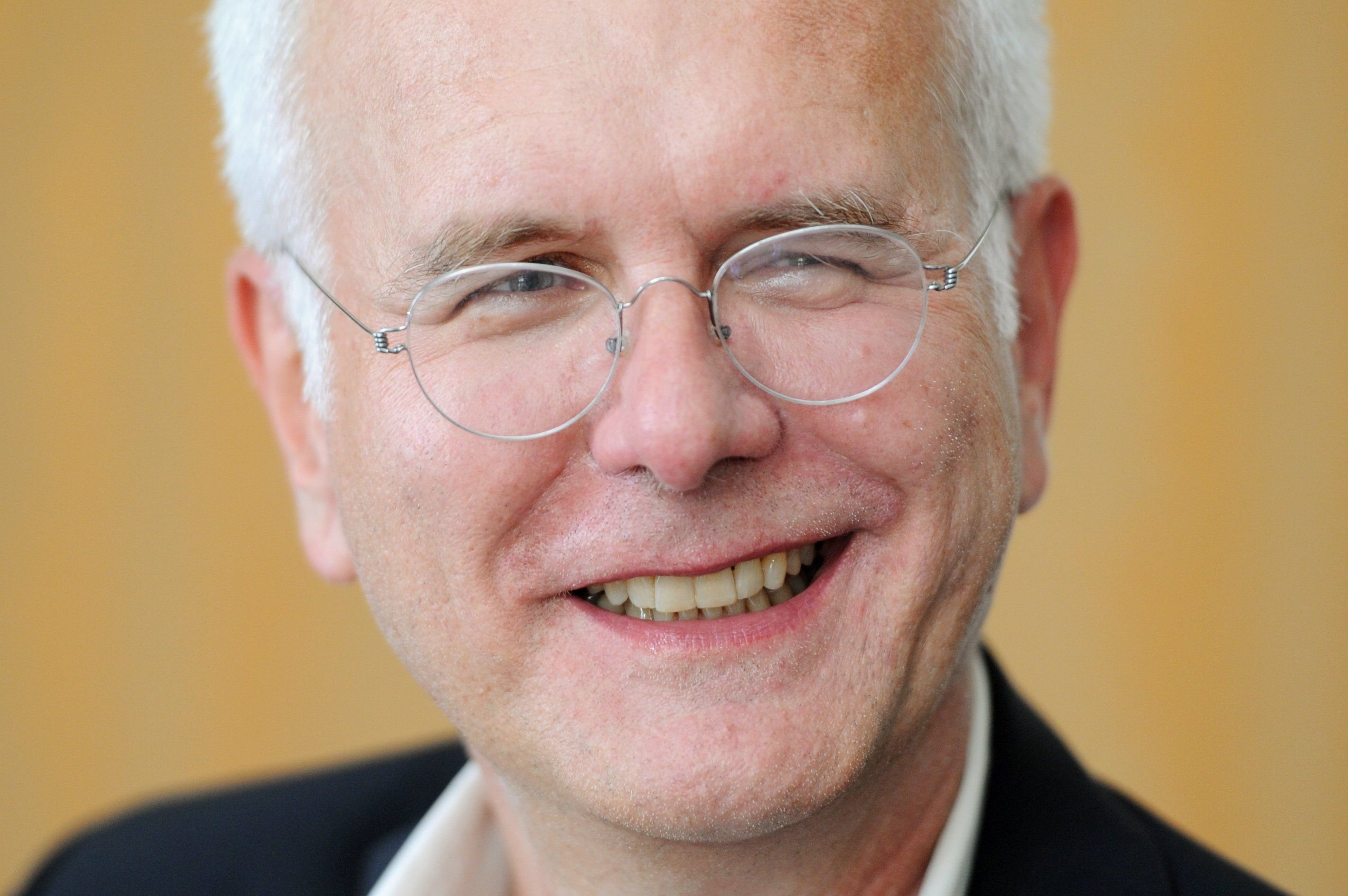 Harald Schmidt verrät, worüber er am liebsten lacht "Wenn ich dicke