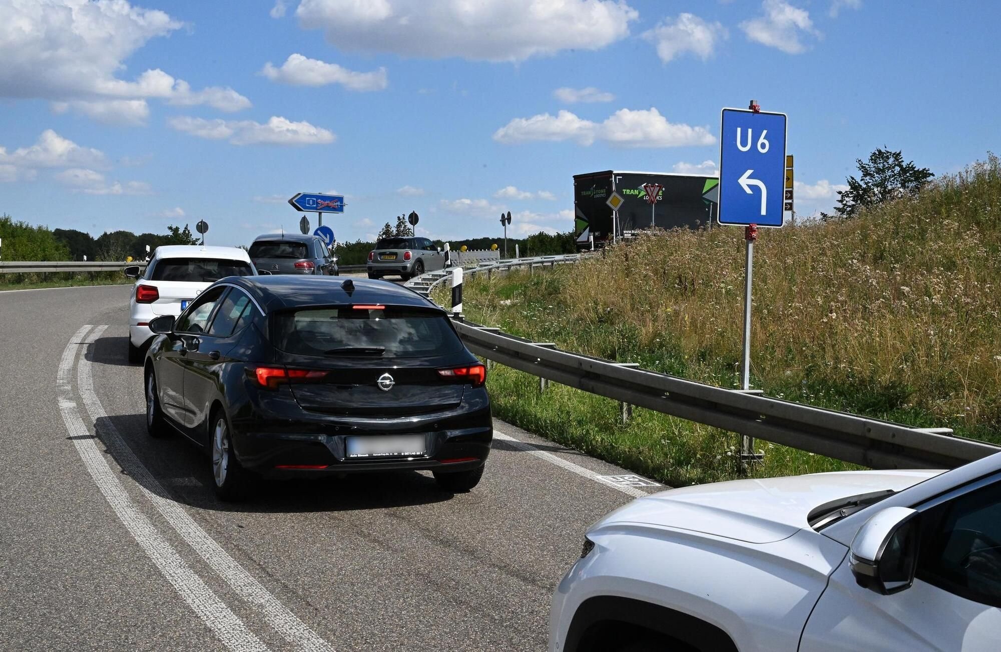 Vollsperrung der A8 im September