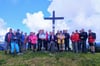  Die Wandergruppe des Dorfer Albvereins auf der „Hörnertour“ mit Blick vom Gipfel des Rangiswanger Horn.