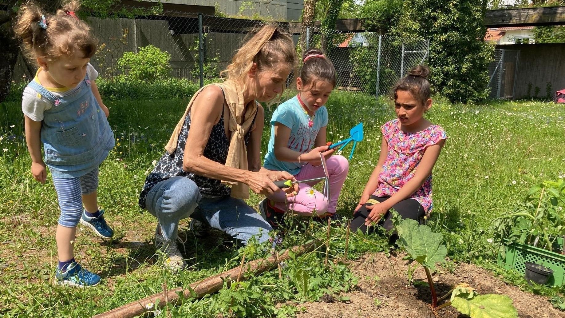 Wilde Gärtner, Schüler und Geflüchtete legen einen Garten an