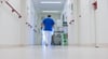  Die Beschäftigten in den Gesundheitsberufen leiden zunehmend unter Arbeitsüberlastung und schwierigen Rahmenbedingungen. Das berichtet ein Bündnis von Betriebs- und Personalräten aus dem Klinikverbund-Oberschwaben.