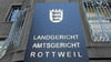  Die Ermordung eines 52-jährigen Mannes in Tuttlingen ist seit Montag Prozessgegenstand vor dem Landgericht Rottweil.