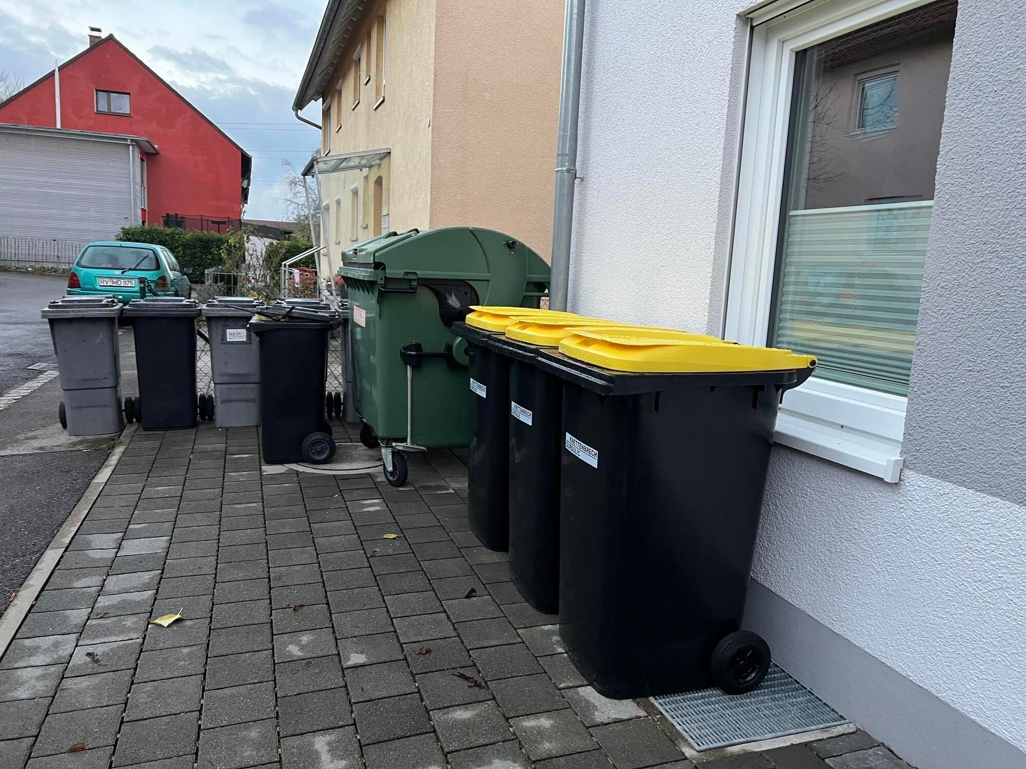Ende einer Ära: Ravensburger müssen Gelbe Säcke nicht mehr selbst zum  Wertstoffhof bringen