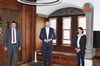 Axel Müller (links) beglückwünscht Bürgermeister Matthias Henne und die Erste Beigeordnete Monika Ludy zur hohen Fördersumme.