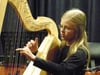 Jolina Krüger begeisterte an der Harfe.