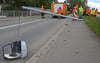 Regelrecht gefällt hat ein unbekannter Autofahrer diese Straßenlampe in Orsenhausen.