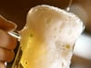 Verbotene Preisabsprachen bei Bier kommen den Brauereien teuer zu stehen. Foto: Ralf Hirschberger/Symbolbild