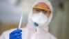 Mit den 91 Neuinfizierten sind im Landkreis Biberach seit Beginn der Pandemie 2745 Personen positiv auf das Coronavirus getestet worden.