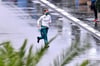 Zu Fuß deutlich unter Tempo 130: Klimaschützer Sebastian Vettel.