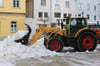 Der Winterdienst der Stadt Sigmaringen räumt die Plätze und Straßen soweit es geht frei.