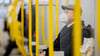 In Bus, Bahn und U-Bahn sollten die Fahrgäste am besten komplett schweigen, wenn es nach dem Verband deutscher Verkehrsunternehmen geht. Das befürworten Unternehmen aus der Region aber nicht.