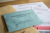 Wegen der Pandemie stimmen zahlreichen Wähler per Brief für die Landtagswahl in Baden-Württemberg ab.