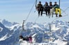 Während Liftbetreiber in großen Wintersportorten wie Oberstdorf im Allgäu auf klassischen Skitourismus setzen, versuchen andere Berggemeinden ganz vom Pistenbetrieb wegzukommen.