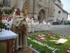 Prozession vor der Sankt Wolfgangskirche im vergangenen Jahr. Solche Menschenansammlungen darf es dieses Jahr nicht geben.