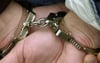  Da klicken die Handschellen: Die Polizei hat einen 35-jährigen Exhibitionisten aus dem Landkreis Sigmaringen verhaftet.