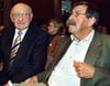Der Literaturkritiker Marcel Reich-Ranicki (li.) und der Schriftsteller Günter Grass (re.) im Jahr 1995.