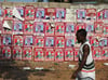  Der Werbung der Frelimo kann in Mosambiks Hauptstadt Maputo niemand entkommen. Doch die Siegeschancen der Regierungspartei bei den Wahlen sind unsicherer denn je.