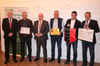 Auf dem Foto stehen von links nach rechts: Hans-Peter Walser (Ehrenamtbeauftragter), Werner Dillmann(FV Langenargen), Nuri Saltik (Bezirksvorsitzender), Wolfgang Klemm (SG Argental), Jürgen Möhrle (SV Fronhofen) und Laudator Klaus Moosmann.