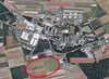 Das Luftbild zeigt – rot umrandet – die geplante Erweiterungsfläche für das Gewerbegebiet „Laupheim-Ost“. Sie befindet sich südlich des Militärflugplatzes, in direkter Nachbarschaft zur Biogasanlage.