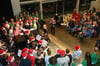 Mal innig und mal herzhaft sangen und musizierten die Jungen und Mädchen beim Adventskonzert des Hans-Multscher-Gymnasiums in Leutkirch.