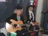  Monika Hartmann und Angela Maier (von links) haben als Crazy Ladies im Alamannenmuseum gesungen.