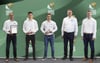  Freude über die Auszeichnung (von links): Dietmar Schmid, Jonas Dierkes, Moritz Augustin, Geschäftsführer Christoph Schlegel und Geschäftsführer Wolfgang Weber.