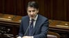 Italiens Ministerpräsident Giuseppe Conte, der zuletzt noch Vorbehalte gegen Hilfen aus dem Euro-Rettungsschirm ESM hatte, widersprach der Einigung nicht. Foto: Roberto Monaldo/LaPresse/dpa
