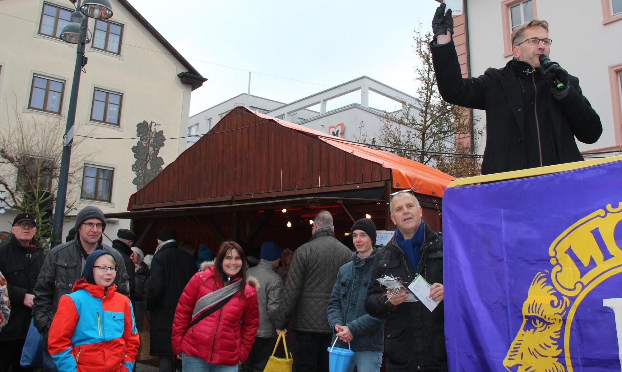 Lions Club lädt zum Weihnachtsmarkt nach Ehingen