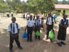  Der Besuch einer weiterführenden Schule ist die Basis für die tansanischen Kinder, sich zuhause eine Zukunft aufzubauen.