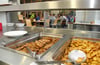 Zwischen 15 und 30 Essen werden in der Regel in der Mensa des Gymnasiums an den Öffnungstagen jeweils ausgegeben.