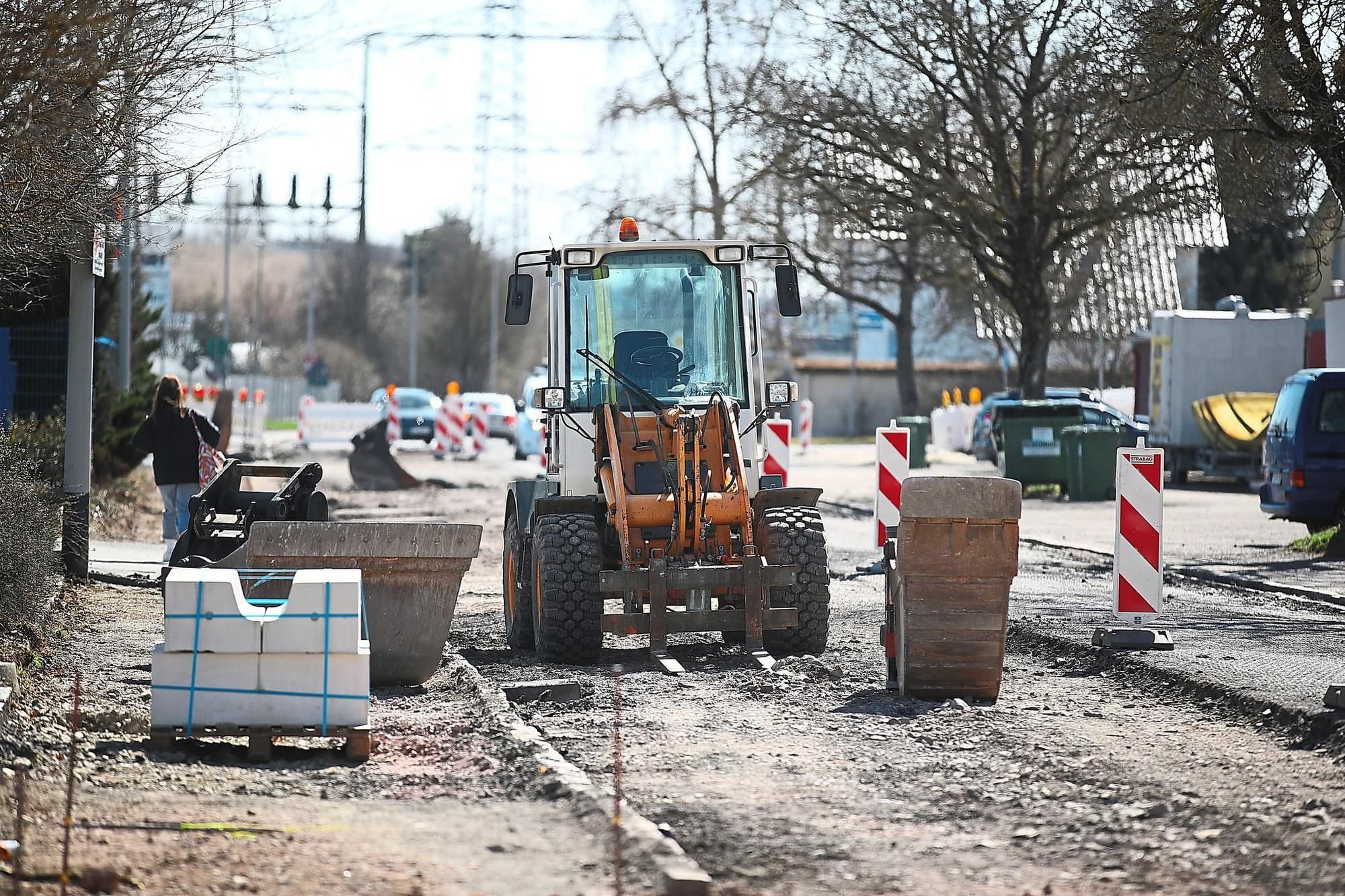 Baustellen Auf Der A 11 An den Baustellen im Stadtgebiet läuft die Arbeit noch