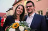 Florian Fallenbüchel ist der neue Bürgermeister von Bühlertann. Er zeigte sich nach Bekanntgabe des Wahlergebnisses sichtlich gerührt und freute sich zusammen mit seiner Frau Susanne über das eindeutige Wahlergebnis von 76,65 Prozent.