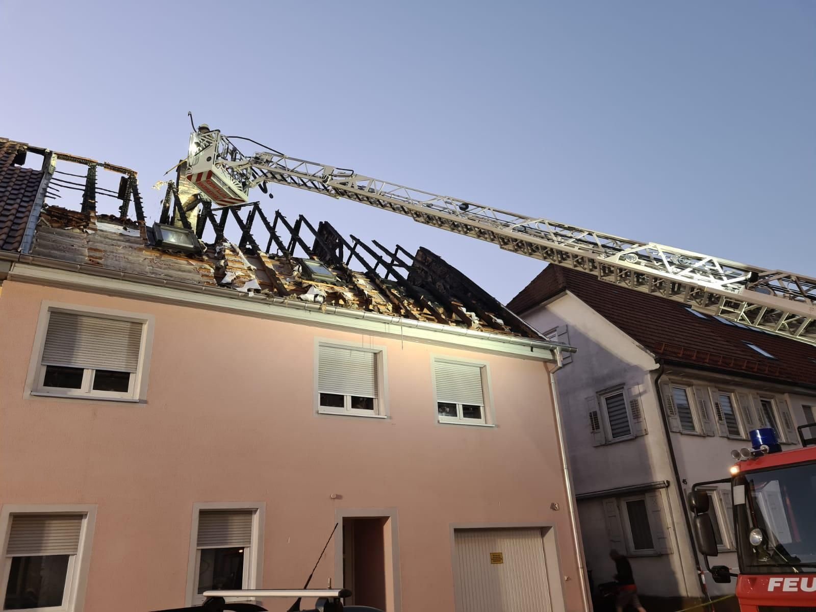 Brand Im Dachstuhl: Haus Nicht Mehr Bewohnbar