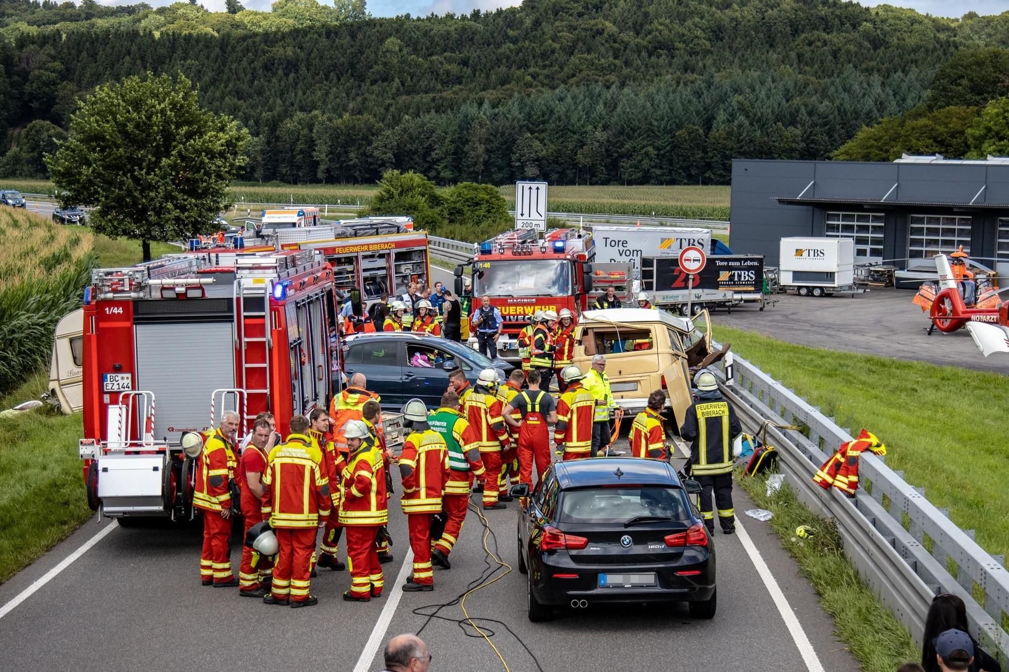 Tödlicher Unfall Auf Der B30 Ermittlungen Zur Ursache Dauern An