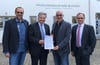  Klemens Bogenrieder, Herr Dr. Matthias Hoffmann, Ulrich Bossler und Andreas Berdami (von rechts) haben einen Kooperationsvertrag abgeschlossen.