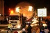 In der Nacht vom Montag auf Dienstag ist der XXL-Laster in Aalen angekommen. Foto: Thomas Siedler