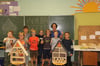 Die Kinder waren begeistert von ihren individuellen Insektenhotels. Im Rahmen des Ferienspaß-Programms der Stadt Bad Waldsee nahmen sie an einem „Insektenhotel“-Workshop in der Durlesbachschule in Reute teil.
