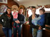  Familie Quaiser mit Vanessa, Giuliana, Manolito, Nikita und Roberto feiern Weihnachten in Talheim.