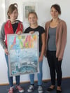  Die Gewinnerinnen Rebekka Stergiou, Leonie Roch mit ihrer Lehrerin Frau Bammerlin