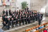 Präsentieren „Gloria“ und die „Chichester Psalms“: die Mitglieder des Philharmonischen Chors Friedrichshafen.