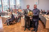 Dieter Stauber (links) ist zum Bürgermeister gewählt worden. Oberbürgermeister Andreas Brand freut sich auf die Zusammenarbeit.