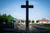  Ein Kreuz in einer Ruine im polnischen Wielun erinnert an eine Kirche, die vor 80 Jahren, am 1. September 1939 – dem ersten Tag des Zweiten Weltkriegs – zerstört wurde.