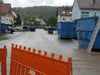 
 Dieses Foto entstand vor über zwei Jahren in Niederalfingen, unmittelbar nach dem Jahrhunderthochwasser vom 29. Mai 2016. Damals gab es kaum ein Haus, vor dem nicht einer oder mehrere Container standen, um durch das Hochwasser unbrauchbar gewordene Ge